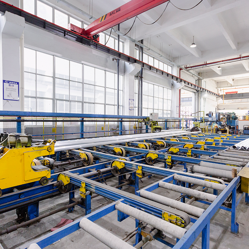 Extruderingsverkstad - 1450T pressmaskin